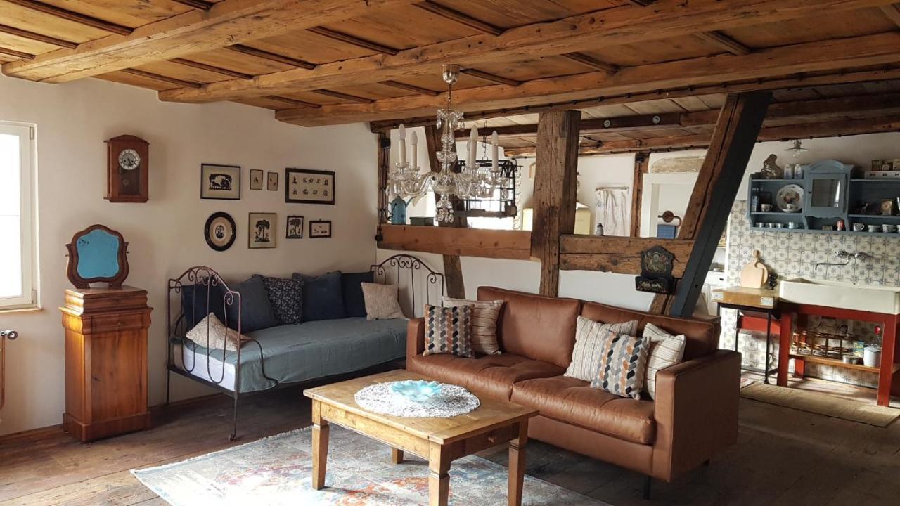 Historisches Fachwerkhaus "Hoher Hirschen" - Stilvolles Studio Und Museales Apartment Mit Romantischem Hof Und Garten Bodman-Ludwigshafen Esterno foto