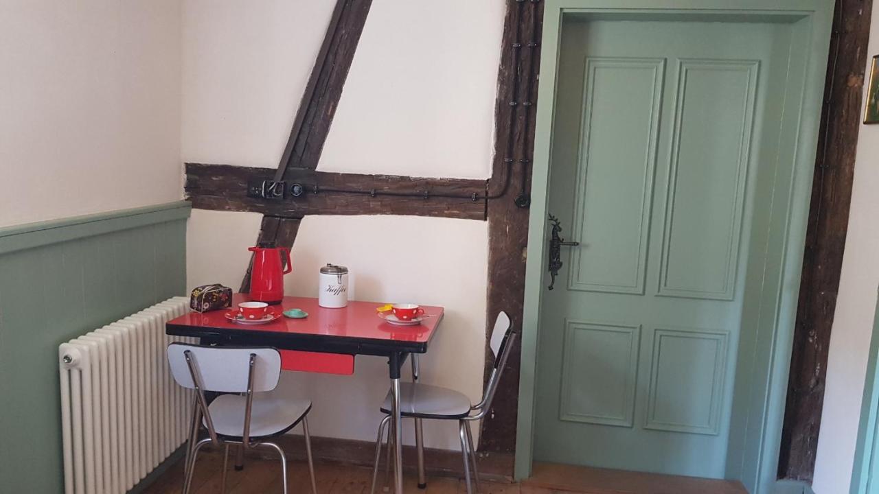 Historisches Fachwerkhaus "Hoher Hirschen" - Stilvolles Studio Und Museales Apartment Mit Romantischem Hof Und Garten Bodman-Ludwigshafen Esterno foto